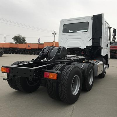 Купить Zf Steering Shacman Tractor Truck with 10 Tires for Heavy Load Capacity and Smooth Wheel Steering online manufacture