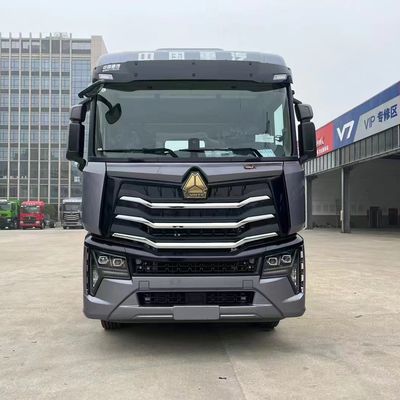 Хорошая цена. Двойной ряд Howo Sinotruk тракторный грузовик 6x4 610hp 10 колес подержанный онлайн